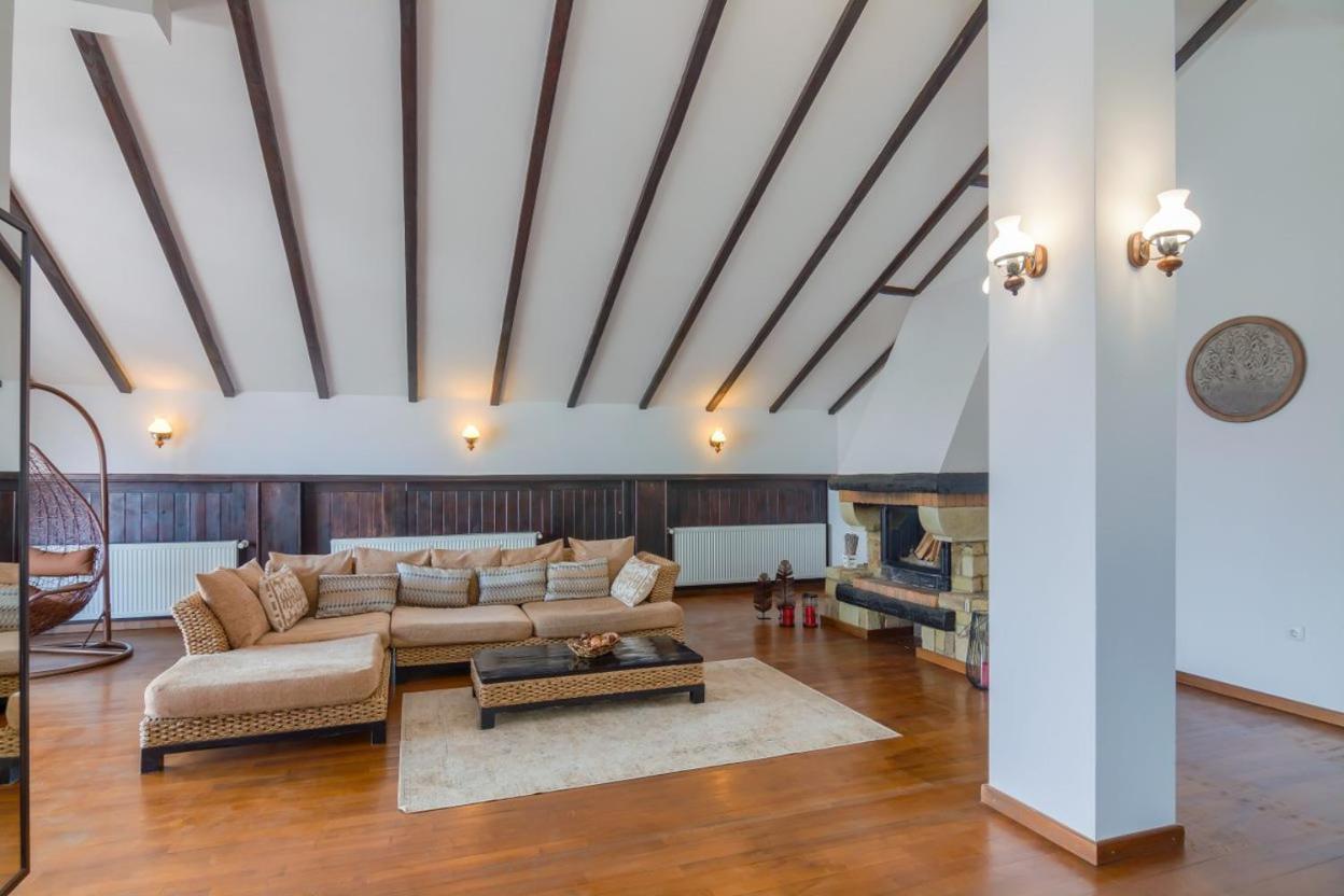 Transylvanian Inn Törcsvár Kültér fotó