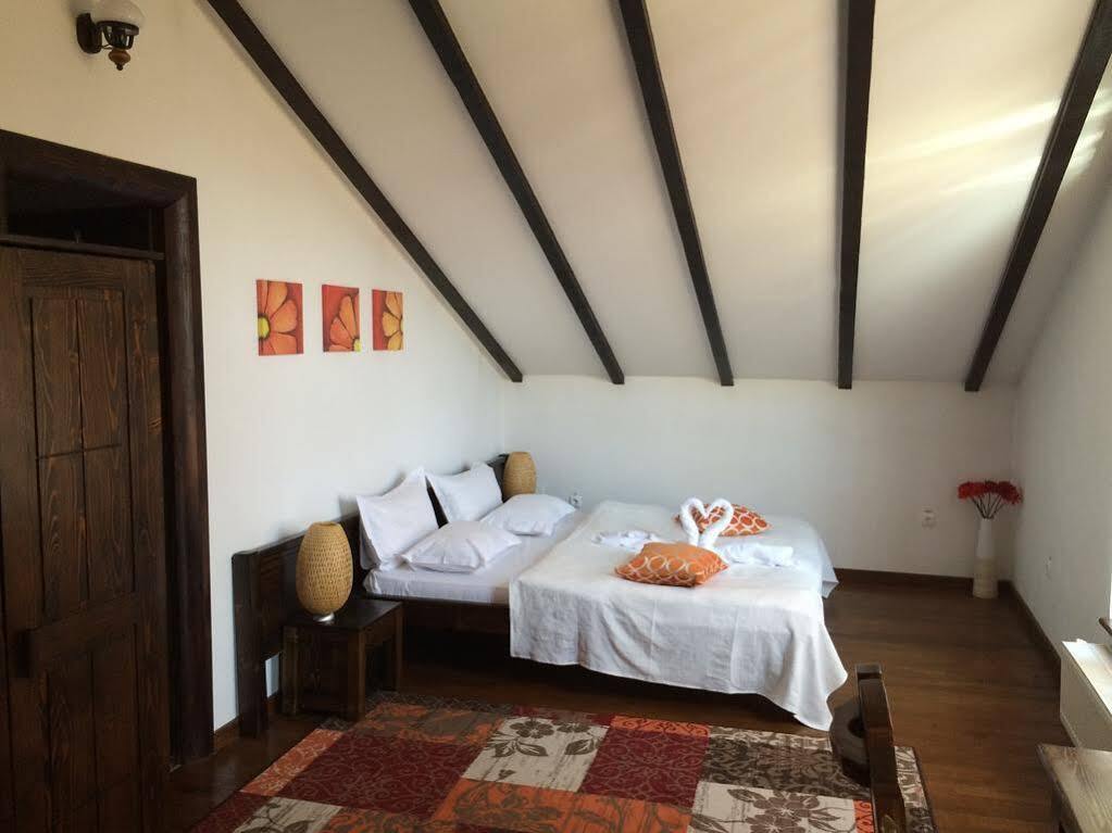 Transylvanian Inn Törcsvár Kültér fotó